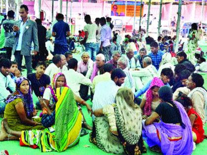 Ambedkar followers' steps to Chaityabhoomi | आंबेडकरी अनुयायींची पावले चैत्यभूमीकडे