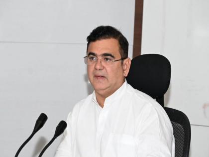 An inquiry will be conducted soon into the irregularities in the Pune Agricultural Produce Market Committee; Marketing Minister Rawal assures | पुणे कृषी उत्पन्न बाजार समितीतील गैरव्यवहारांची लवकरच होणार चौकशी; पणनमंत्री रावळ यांचे आश्वासन