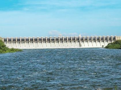 18 gates of Jayakwadi Dam opened by 4 feet for the first time; 76 thousand cusecs of water in Godavari tank | जायकवाडी धरणाचे १८ दरवाजे प्रथमच ४ फुटांनी उघडले; ७६ हजार क्युसेक पाणी गोदावरी पात्रात