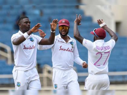 WIvPAK : West Indies need 168 to beat Pakistan, Jayden Seales youngest bowler from WI to take five-wicket haul in Test | WIvPAK : वेस्ट इंडिजचा २० वर्षीय गोलंदाज जयडेनसमोर पाकिस्तानने टेकले गुडघे; नोंदवला विक्रम