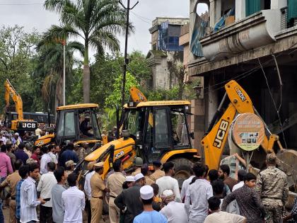 Action taken against 245 properties from Delhi Gate to Hersul T Point in Chhatrapati Sambhaji Nagar | छत्रपती संभाजीनगरात दिल्लीगेट ते हर्सूल टी पॉइंटपर्यंत २४५ मालमत्तांवर हातोडा Action taken against 245 properties from Delhi Gate to Hersul T Point in Chhatrapati Sambhaji Nagar | छत्रपती संभाजीनगरात दिल्लीगेट ते हर्सूल टी पॉइंटपर्यंत २४५ मालमत्तांवर हातोडा