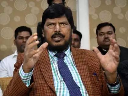 Willing to contest Lok Sabha elections from Shirdi if BJP gives a chance, said that Minister Ramdas Athawale | भाजपाने संधी दिली तर शिर्डीतून लोकसभा निवडणूक लढण्यास इच्छुक- रामदास आठवले