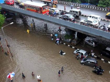 Rivers and streams will not overflow in Mumbai this year; The municipality will spend 125 crores to pump the sludge | मुंबईत यंदा नद्या, नाले तुंबणार नाहीत; गाळ उपसण्यासाठी पालिका करणार १२५ कोटींचा खर्च