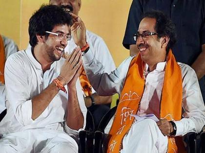 party worker offers prayer to lord ganesha to get chief ministerial post for shiv sena | मुख्यमंत्रिपदासाठी शिवसैनिकांची लोटांगण यात्रा