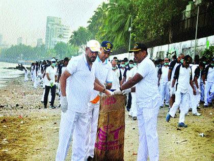 Sanitation campaign organized by CISF and CRPF personnel | सीआयएसएफ आणि सीआरपीएफच्या जवानांनी राबवली स्वच्छता मोहीम