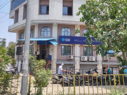 Exchange Of Rs 2,000 Notes : No queue, no crowds of citizens; 10 crore exchanges in banks on 'first day' | ना रांगा, ना नागरिकांची गर्दी; तरी बँकांत ‘फस्ट डे' १० कोटी