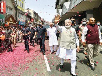 Money was being looted before it could reach those in need; Our government ended corruption -PM Narendra Modi | पैसा गरजू लोकांपर्यंत पोहोचण्याअगोदरच लुटला जात होता; आमच्या सरकारने भ्रष्टाचार संपविला- नरेंद्र मोदी