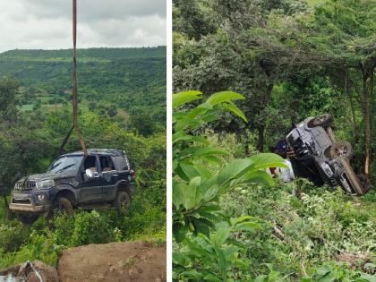 Jeep fell into a 40 feet gorge in Mhaismal Ghat, 7 youths were rescued after getting stuck in a tree | म्हैसमाळ घाटात ४० फुट दरीत जीप कोसळली, झाडाला अडकल्याने ७ युवक बचावले