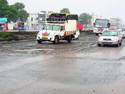 Road block in Bhor taluka, huge crowd of citizens in tress | भोर तालुक्यातील रस्त्यांची चाळण, नागरिकांचे प्रचंड हाल