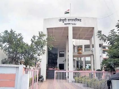pune news Even after 10 months, Jejuris new water scheme has not yet begun. | तब्बल १० महिने उलटूनही जेजुरीच्या नवीन पाणी योजनेला मुहूर्तच लागेना pune news Even after 10 months, Jejuris new water scheme has not yet begun. | तब्बल १० महिने उलटूनही जेजुरीच्या नवीन पाणी योजनेला मुहूर्तच लागेना