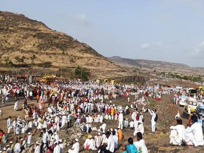 Ashadhi Wari: Farewell to Jejuri for Sant Dnyaneshwar Mauli's palanquin ceremony, departure for Valhe | Ashadhi Wari: संत ज्ञानेश्वर माऊलींच्या पालखी सोहळ्याचा जेजुरीला निरोप, वाल्हेकडे प्रस्थान