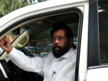 Shiv Sena leader Eknath Shinde and other MLAs will be shifted from Surat to Ahmedabad. | Eknath Shinde: भाजपाकडून चार्टर फ्लाईट्स तयार?; एकनाथ शिंदेंसह समर्थकांना अहमदाबादला ठेवण्याची शक्यता