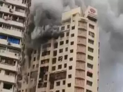 Two people have died in the fire incident that broke out in 20 storeys Kamala building Mumbai | मुंबईतील ताडदेवमधील कमला इमारतीमध्ये आग; ६ जणांचा मृत्यू, १५ जण जखमी