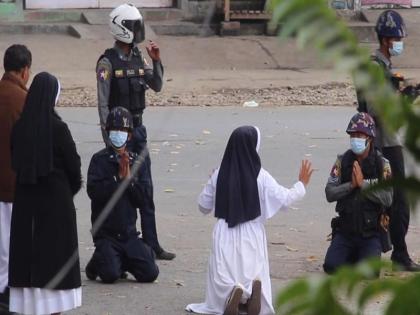 'Those' stood unarmed in front of the guns and ...; The mother told the shocking experience | बंदुकांसमोर 'त्या' नि:शस्र उभ्या राहिल्या अन्...; म्यानमारमधील थरारक अनुभव