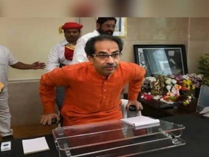 It is being said that CM Uddhav Thackeray will resign if he does not get relief in the court decision. | उद्धव ठाकरे राजीनामा देण्याच्या तयारीत; सर्वोच्च न्यायालयाच्या निकालानंतर घेणार निर्णय?