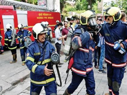 अग्निशमन दलाकडून ९०७ ठिकाणी तपासणी; १६ आस्थापनांना नोटिसा - Marathi News | Fire brigade inspects 907 places notices issued to 16 establishments | Latest News at Lokmat.com