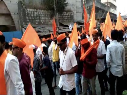 Start of march against Love Jihad in Kolhapur hindu akrosh morcha | कोल्हापुरात लव जिहाद विरोधात हिंदू आक्रोश मोर्चास प्रारंभ