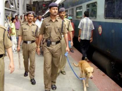 railway Security Force's mission Jeevan rakshak saved 66 lives in amravti | रेल्वे सुरक्षा बलाच्या ‘मिशन जीवन रक्षक’ ने वाचविले ६६ लोकांचे प्राण