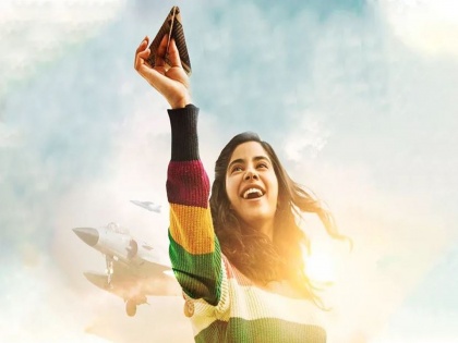 Gunjan Saxena - The Kargil Girl First Look: Janhvi Kapoor Gets Her Wings | 'गुंजन सक्सेना द कारगिल गर्ल'चे ३ पोस्टर रिलीज, पहा जान्हवीचा लूक