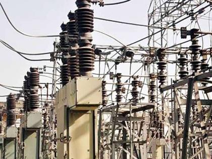 MSEDCL's 100 KV main power line broke down at midnight on Friday. | महावितरणच्या विजेचा खेळखंडोबा सुरूच; नागरिकांच्या झोपेचे झाले खोबरे