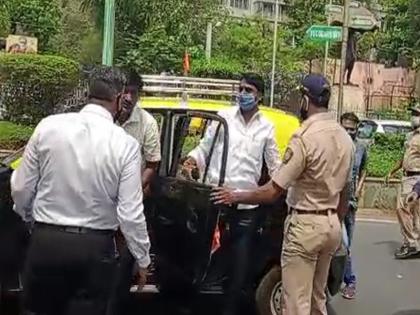 Police arrested the Maratha brothers who were going for agitation at the CM Uddhav Thackeray Varsha Bungalow | मुख्यमंत्र्यांच्या वर्षा बंगल्यावर आंदोलनासाठी जाणाऱ्या मराठा बांधवांना पोलिसांनी घेतलं ताब्यात