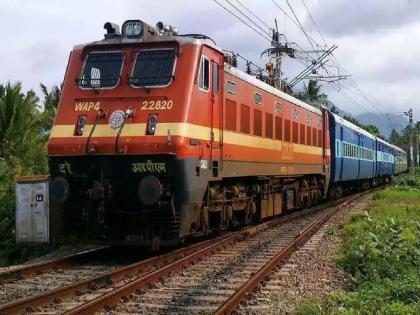 Nagpur-Chhindwara got broad gauge, but trips reduced; Railway passengers' suffering | नागपूर-छिंदवाडा ब्रॉडगेज झाली, पण फेऱ्या घटल्या; रेल्वे प्रवाशांची कुचंबना