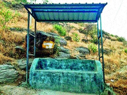 Shed for the devotees on the Jejuri mountain | जेजुरी डोंगरावर भाविकांसाठी विश्रांती शेड