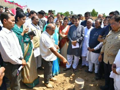 940 fresh water projects to be set up in brackish aquifers of West Vidarbha - Union Minister Nitin Gadkari | पश्चिम विदर्भातील खारपाणपट्ट्यात ९४० गोड्या पाण्याचे प्रकल्प उभारणार - केंद्रीय मंत्री नितीन गडकरी