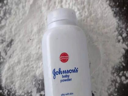 Johnson & Johnson Baby Powder: Johnson & Johnson Baby Powder May Be Banned! many Claiming to have cancer | Johnson & Johnson Baby Powder: जॉन्सन अँड जॉन्सनच्या बेबी पावडरवर लागू शकते बंदी! कर्करोग होत असल्याचा दावा