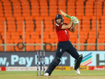 IND vs ENG, 3rd T20 : England won by 8 wickets, Jos Buttler remained unbeaten on 83, take 2-1 lead  | IND vs ENG, 3rd T20 : विराट कोहलीच्या खेळीला जोस बटलरचं सडेतोड उत्तर, इंग्लंडची मालिकेत २-१नं आघाडी  