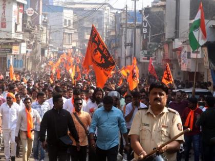 March against grave in Ulhasnagar | उल्हासनगरात कबरस्थानच्या विरोधात मोर्चा; शिष्टमंडळाने आयुक्तांना दिले निवेदन