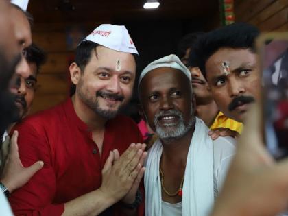 Marathi actor Swapnil joshi write post on pandharpur wari | "शब्द सुचत नाहीत...मला पांडुरंग असा भेटला", स्वप्निल जोशीची पोस्ट चर्चेत !