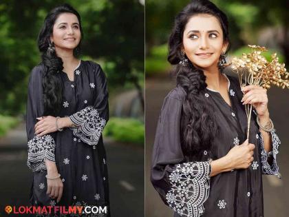 'ठरलं तर मग' मालिकेतील सायली ब्लॅक एथनिक ड्रेसमध्ये दिसली खूप सुंदर, पाहा फोटो