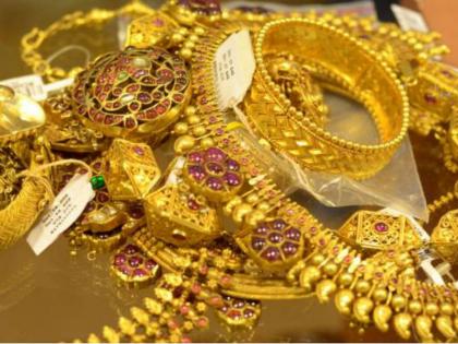 9 5 thousand pieces of jewelery long | मोलकरीणने लांबविले ९५ हजारांचे दागिणे     