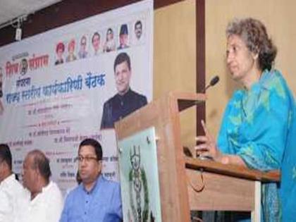 Jyoti Mete wife of Vinayak Mete was chosen as the national president of Shiv Sangram pune meeting | विनायक मेटे यांच्या पत्नी ज्योती मेटेंकडेच शिवसंग्रामची धुरा, राष्ट्रीय अध्यक्ष म्हणून निवड