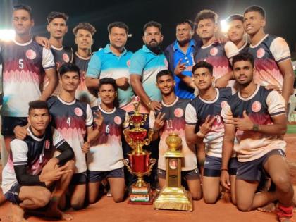 Kabaddi: Pune and Thane teams won the title | कबड्डी : पुणे आणि ठाणे संघांनी पटकावली जेतेपदे