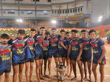 Kabaddi: Shivshakti, Mumbai police teams win | कबड्डी : शिवशक्ती, मुंबई पोलीस संघांना जेतेपद