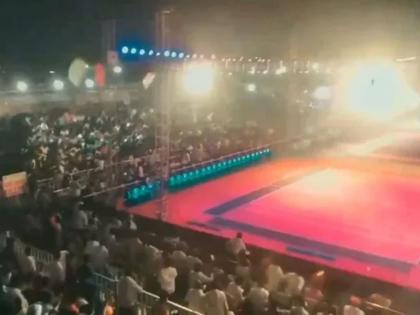 telangana over 100 injured as stand collapses at kabaddi championship in suryapet | कबड्डी सामन्यादरम्यान गॅलरी कोसळली; १०० हून अधिक जण जखमी; अंगावर काटा आणणारा VIDEO