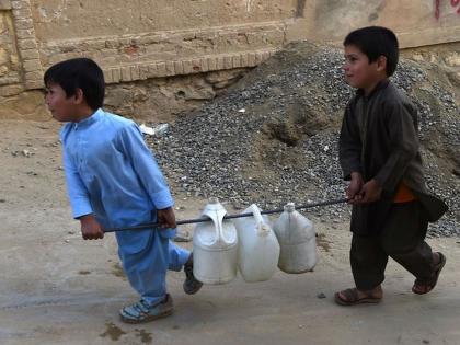 Is the end near? Kabul will not get a single drop of water by 2030, a city with a population of 6 million biggest water shortage crisis of todays World | शेवट जवळ आला? काबुलमध्ये २०३० पर्यंत पाण्याचा एकही थेंब मिळणार नाही, ६० लाख लोकसंख्येचे शहर... Is the end near? Kabul will not get a single drop of water by 2030, a city with a population of 6 million biggest water shortage crisis of todays World | शेवट जवळ आला? काबुलमध्ये २०३० पर्यंत पाण्याचा एकही थेंब मिळणार नाही, ६० लाख लोकसंख्येचे शहर...