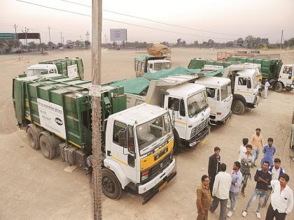 Aurangabad municipality's red carpet for garbage collector company | कचरा संकलक कंपनीसमोर मनपाचे रेड कार्पेट !