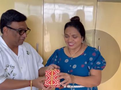 Chala Hawa Yeu Dya fame Bhau Kadam Gift To Mamata Kadam On Anniversary | विनोदवीर भाऊ कदम यांनी साजरा केला लग्नाचा वाढदिवस; पत्नीला दिलं खास गिफ्ट