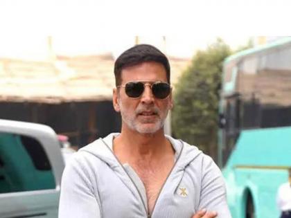 ...so Akshay Kumar avoids going to Bollywood parties; Revealed on Kapil Sharma's show | ...म्हणून अक्षय कुमार बॉलिवूड पार्ट्यांना जाणं टाळतो; कपिल शर्माच्या शोमध्ये केला खुलासा