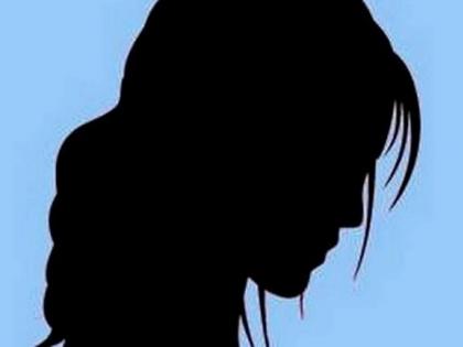 Physical abuse on prisoner's wife, case filed against doctor | कैद्याच्या पत्नीवर शारीरिक अत्याचार, डॉक्टरविरोधात गुन्हा दाखल