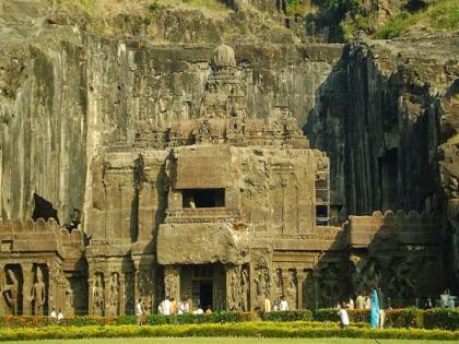 Kailash Temple is unique art form of Rashtrakut kingdom | कैलाश मंदिर ही राष्ट्रकूट वंशातील अद्वितीय कलाकृती 