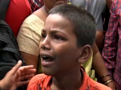 Pune Ambil Odha Slum: All houses demolished, now where shall we go; little boy asked the question to government question | Pune Ambil Odha Slum: सगळी घरं तोडलीत, आता आम्ही कुठे जाऊ?; चिमुकल्याने सरकारला विचारले सवाल