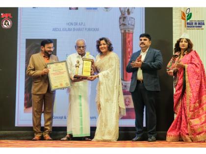 कांचन जाधव यांच्या कार्याचा गौरव, 'डॉ. ए. पी. जे अब्दुल कलाम भारत पुरस्कार' प्रदान - Marathi News | Kanchan Jadhav Honored with Dr. APJ Abdul Kalam Bharat Award for Outstanding Contribution | Latest News at Lokmat.com कांचन जाधव यांच्या कार्याचा गौरव, 'डॉ. ए. पी. जे अब्दुल कलाम भारत पुरस्कार' प्रदान - Marathi News | Kanchan Jadhav Honored with Dr. APJ Abdul Kalam Bharat Award for Outstanding Contribution | Latest News at Lokmat.com