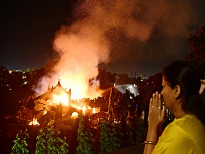 Actors wept after seeing Keshavrao Bhosle Theater gutted by fire | Keshavrao Bhosle Theatre Fire: कलाप्रेमी कोल्हापूर ओक्साबोक्शी रडले