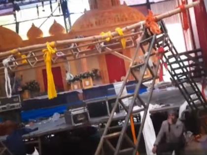 delhi stage collapsed in kalkaji temple during jagran 17 people injured one woman died | Video - कालकाजी मंदिरात जागरण दरम्यान स्टेज कोसळला; चेंगराचेंगरीत 17 जखमी, एकाचा मृत्यू