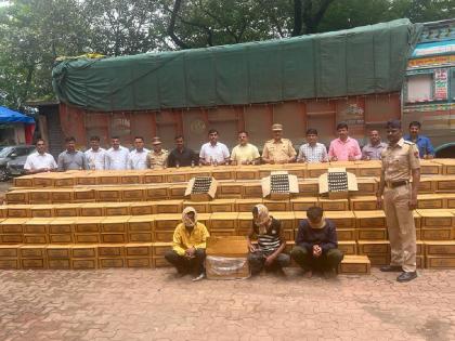 Three arrested with foreign liquor worth 60 lakhs in a raid by the State Excise Department | राज्य उत्पादन शुल्क विभागाच्या धाडीत ६० लाखांच्या विदेशी मद्यासह तिघांना अटक