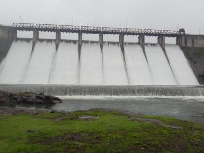 Pune residents are waiting for heavy rains and Kalmodi dam overflow in the district | एकीकडे पुणेकरांना जोरदार पावसाची प्रतीक्षा अन् जिल्ह्यातील कळमोडी धरण ओव्हर फ्लो